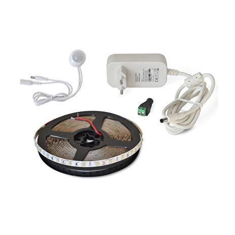 LED pásek sada 2,5m 12V 3528 60LED/m IP65 4,8W/m bílá teplá extra + PIR + zdroj