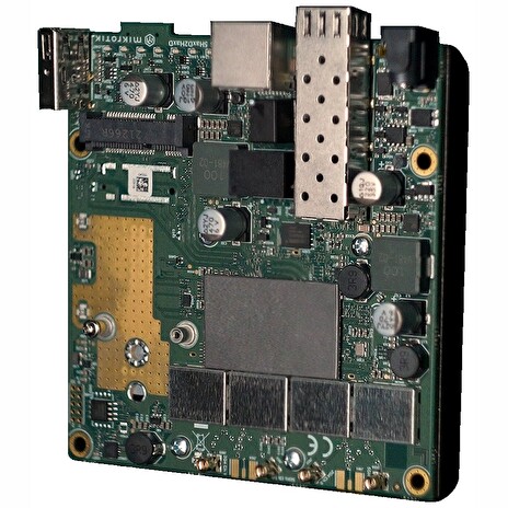 MikroTik L23UGSR-5HaxD2HaxD, 802.11a/g/n/ac/ax, GbE, SFP, USB, 4xMMCX, L4