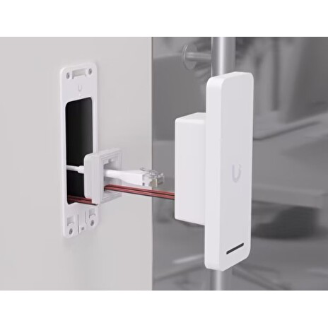 Ubiquiti UA-Ultra UniFi Přístupová čtečka karet s hubem, NFC, PoE, IP55 rezistance, bílá